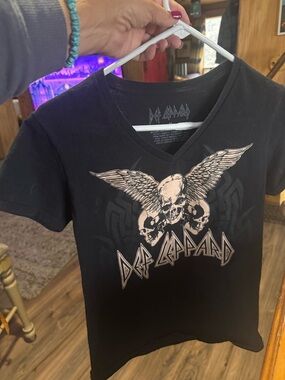 Def Leppard Black Graphic V-Neck Tee